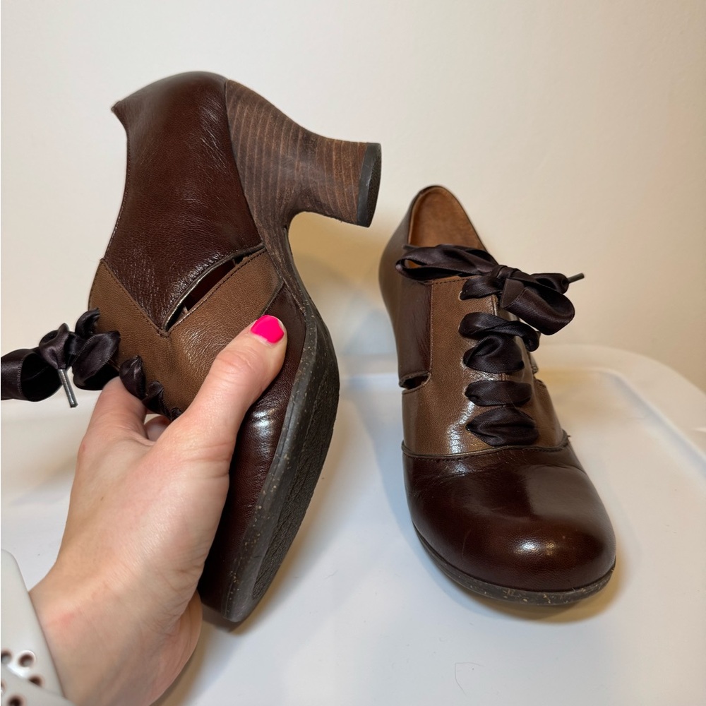 Vintage Naya Jasper Brown Leather Women's Shoes Heels with Ribbon Lace Fairycore - Picture 5 of 7